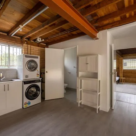 Convenient Comfort 4br Near Malls And Transport *