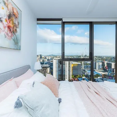 Location 2bd W Spectacular Views Apartment