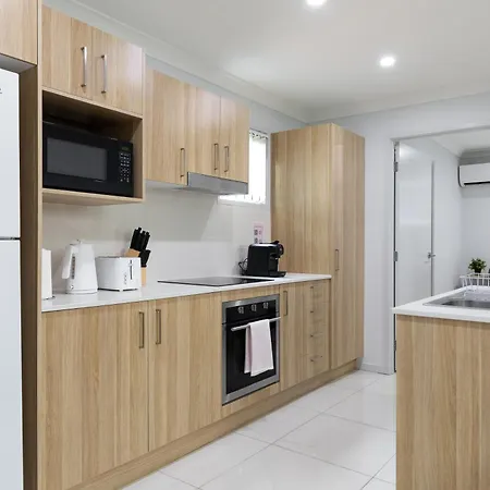 Apartment Next To A Disk Golf Course! Shops! Aircon! 339f1 *