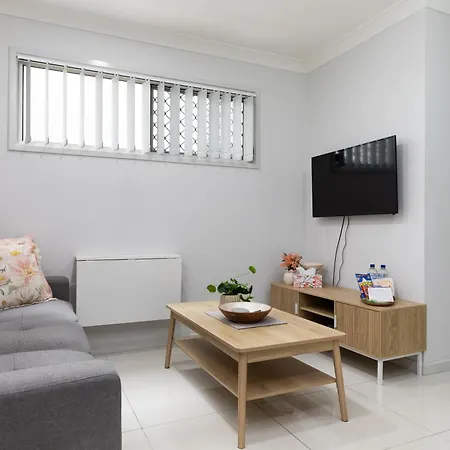 Next To A Disk Golf Course! Shops! Aircon! 339f1 Apartment Brisbane