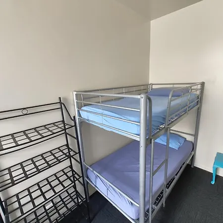 Backpackers Hq Hostel *
