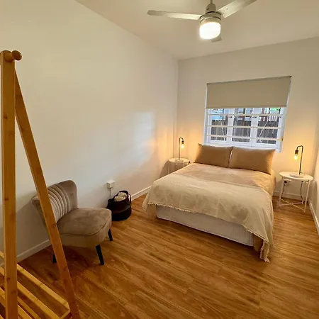 3 Bed Budget Gem With Parking Near Gabba Apartment Brisbane