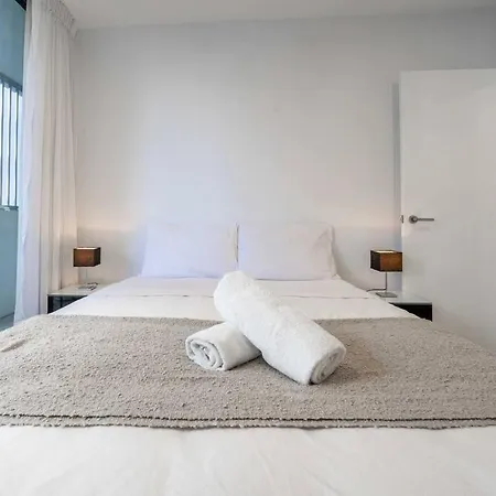 Chic Living 1b1b W/shared Pool+bbq+gym *