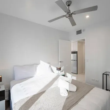Chic Living 1b1b W/shared Pool+bbq+gym