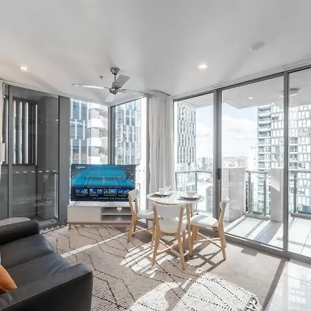 Chic Living 1b1b W/shared Pool+bbq+gym *