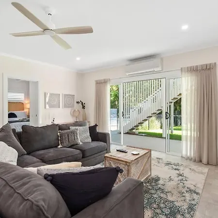 A Family Affair ~ 4 Bed/2.5bath/pool ~ Morningside * Brisbane