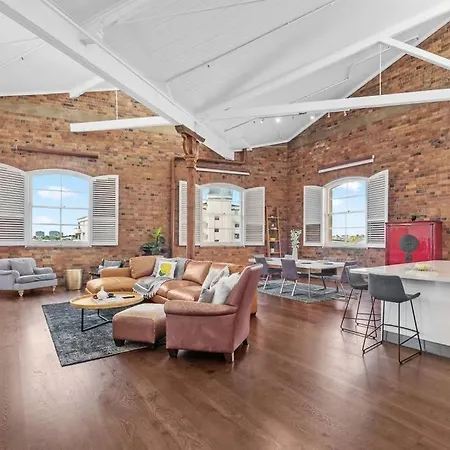 Apartment Historic Impressive & Enormous Woolstore~teneriffe