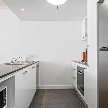 Offline - 37f Cbd With Views And Pool Apartment *