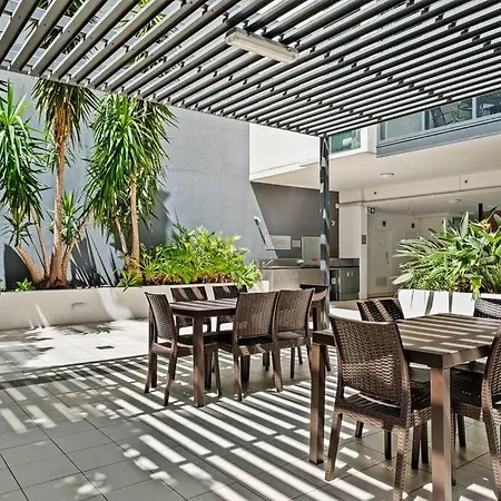 Offline - 37f Cbd With Views And Pool Brisbane