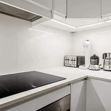 Luxurious Urban Eco Escape 3br Brisbane
