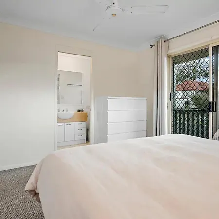 Luxurious Urban Eco Escape 3br Holiday home *