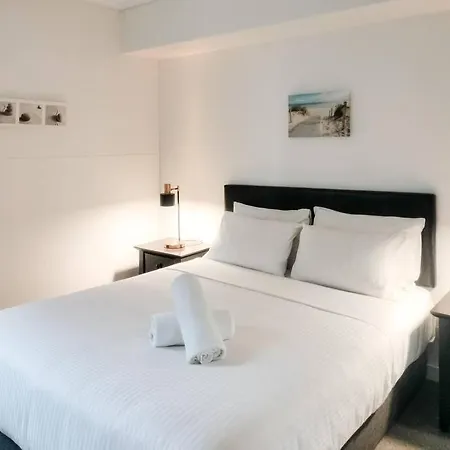 Location! Inner City 1b1b Apt W/pool,gym, Sauna Apartment Brisbane