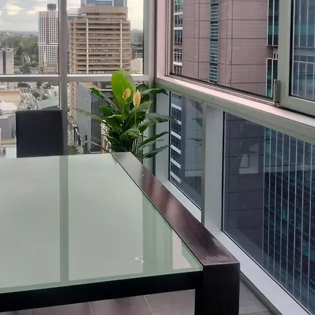 Location! Inner City 1b1b Apt W/pool,gym, Sauna * Brisbane