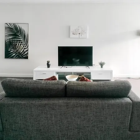 Location! Inner City 1b1b Apt W/pool,gym, Sauna Apartment Brisbane