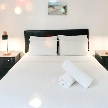 Location! Inner City 1b1b Apt W/pool,gym, Sauna Brisbane