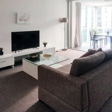 Location! Inner City 1b1b Apt W/pool,gym, Sauna Apartment *