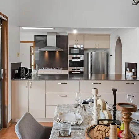 Holiday home Vintage Elegance Morden Comfort 5brhouse Robertson *