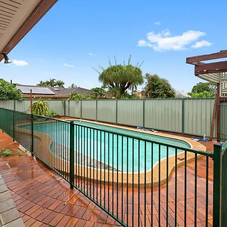 Holiday home Vintage Elegance Morden Comfort 5brhouse Robertson