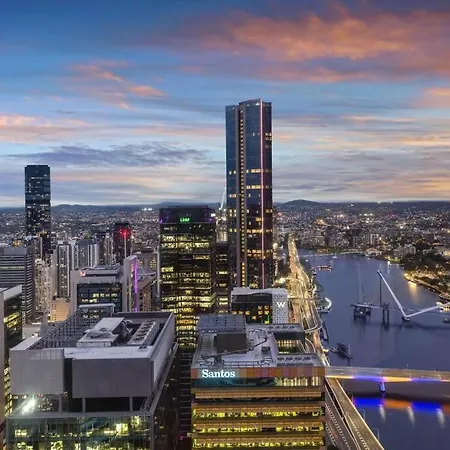Skyhigh Executive! ~ 2bed/2bath/1car/views ~ Cbd Apartment Brisbane