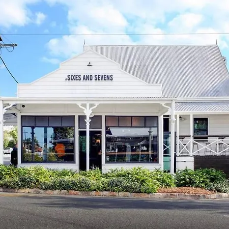 New Farm Water Views! 2bed/2bath/1car Apartment Brisbane