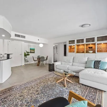 Apartment New Farm Water Views! 2bed/2bath/1car Brisbane