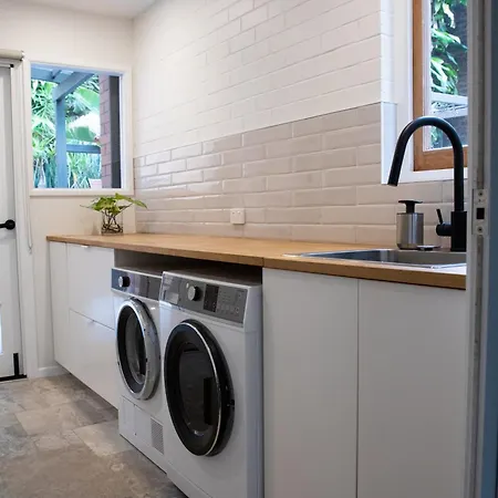 In The Gap~4 Bed House~7km From Cbd