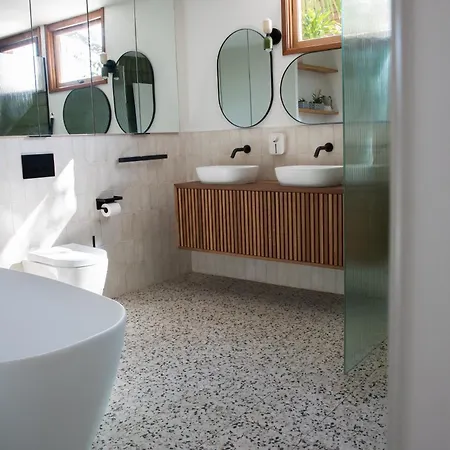 In The Gap~4 Bed House~7km From Cbd