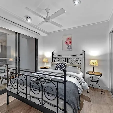 South Bank Central! ~ 2bed, 2bath, 1car, 2balcony Apartment Brisbane