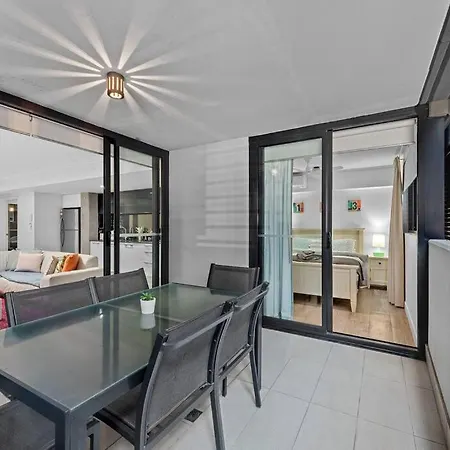 South Bank Central! ~ 2bed, 2bath, 1car, 2balcony Apartment *