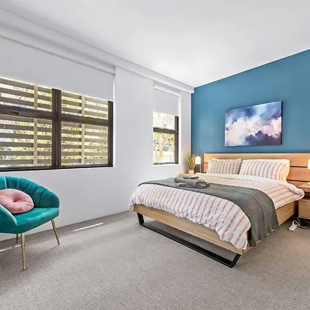 Tasteful Teneriffe - 1bed, 1bath, Balconies Apartment *