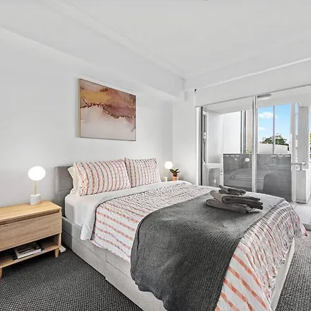 Prime Position! 3bed/2bath/1car ~ 10mins To Cbd Brisbane