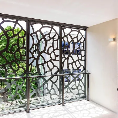 Aparthotel Fleet Lane 4*