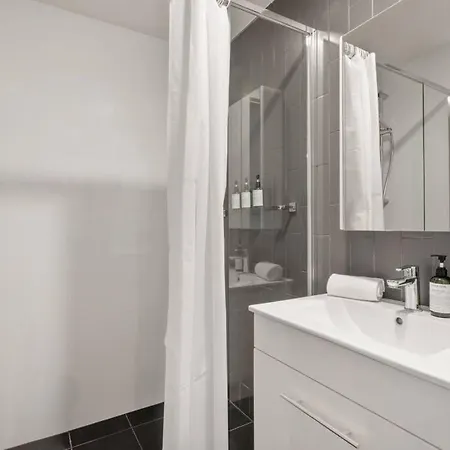 Apartment South One Bedroom *