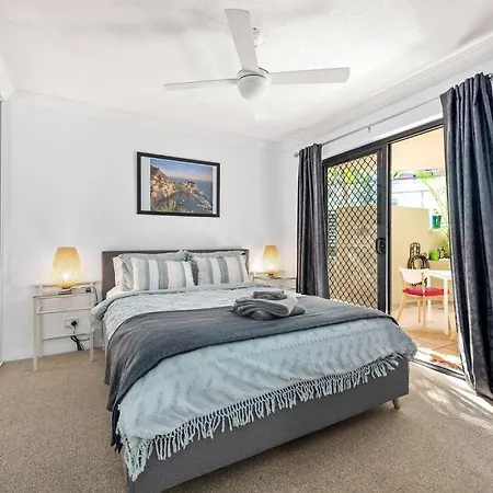 Quiet & Spacious! 1bed/1bath/study/1car~ Teneriffe Apartment *