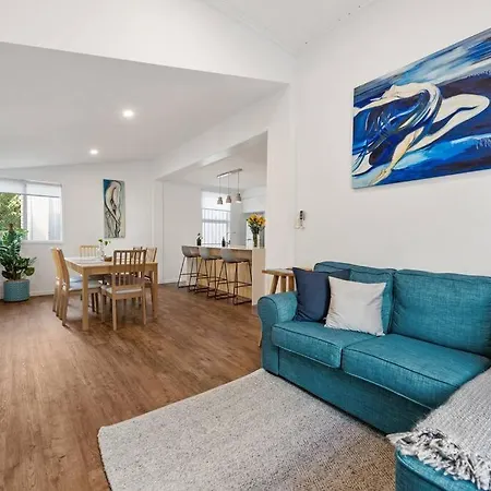 Holiday home Picture Perfect! 2bed/1bath/1car ~ House ~ Windsor
