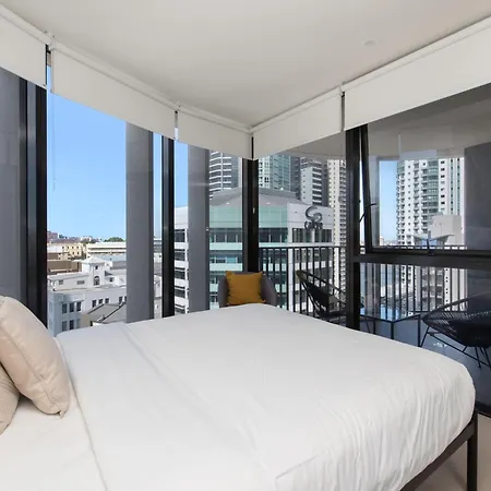 Queen St Apartment *
