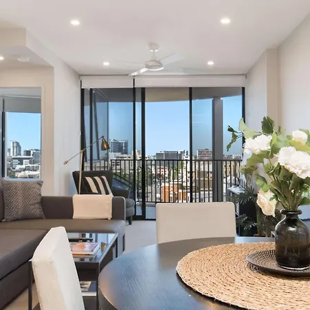 Apartment Queen St