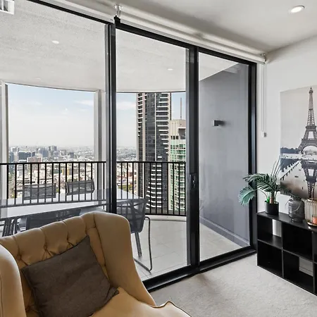 Apartment Queen St