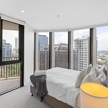 Apartment Queen St