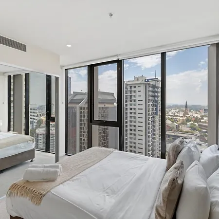 Queen St Apartment *