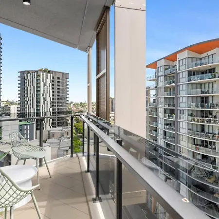 Chic Living W Sunset Views 2bd1 Apartment Brisbane
