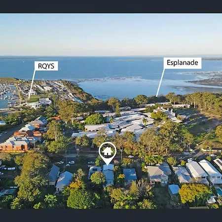 Holiday home Relaxation 2br/1.5ba House W Parking Near Brisbane