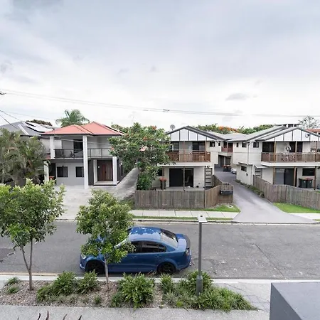 Hidden 2br1ba Apt W Parking Walk To Westfield * Brisbane
