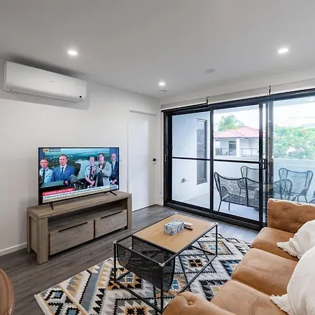 Apartment Hidden 2br1ba Apt W Parking Walk To Westfield