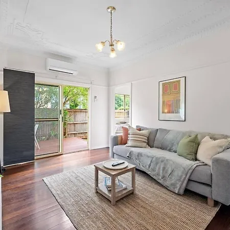 Quiet & Bright Art Deco By New Farm Park *