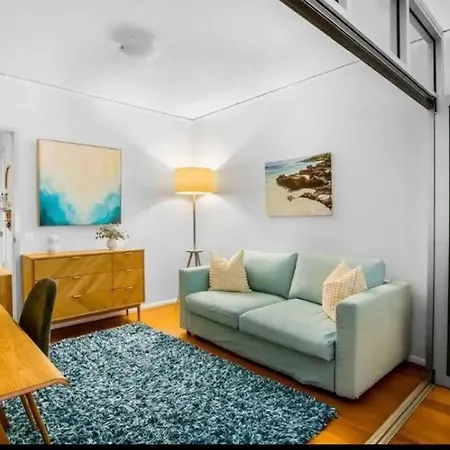 Apartment 1br, Study + Patio & Pool Brisbane