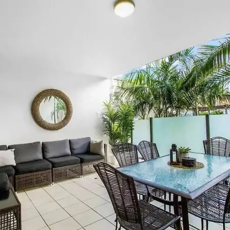 1br, Study + Patio & Pool *
