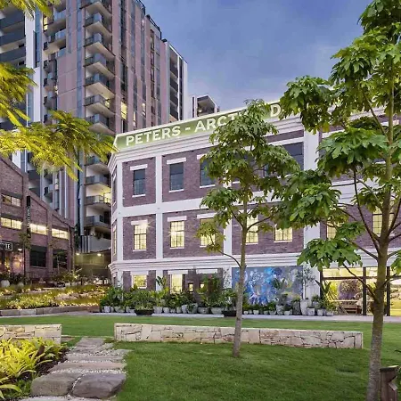 1br Luxury At Prime Location W Carpark Brisbane