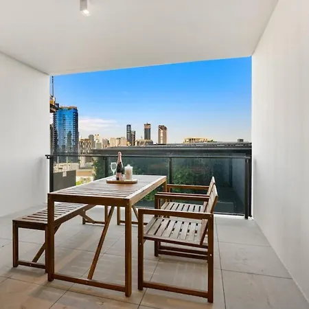 Apartment Excellent Location Luxury 2br W Carpark
