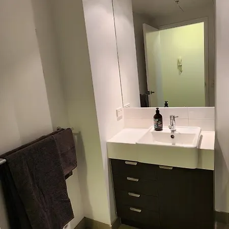 In Shared In Fortitude Valley Homestay